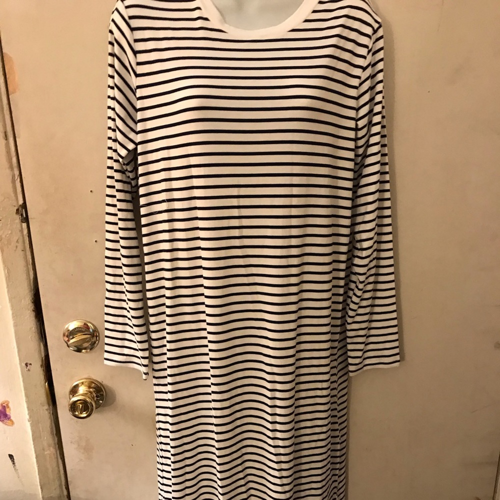 Mod ref long sleeve maxi dress